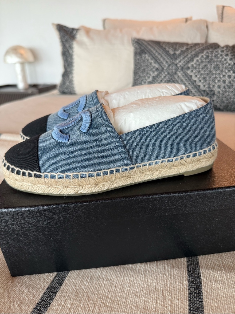 Size 36  21S Chanel denim espadrilles, pristine condition - Picture 8 of 10